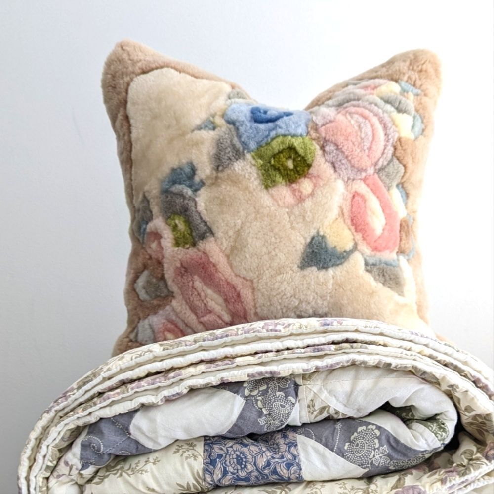 Vintage Floral Shearling Throw Pillow V2 - Picture 4 of 9